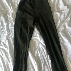 Lululemon dark olive 25” align leggings